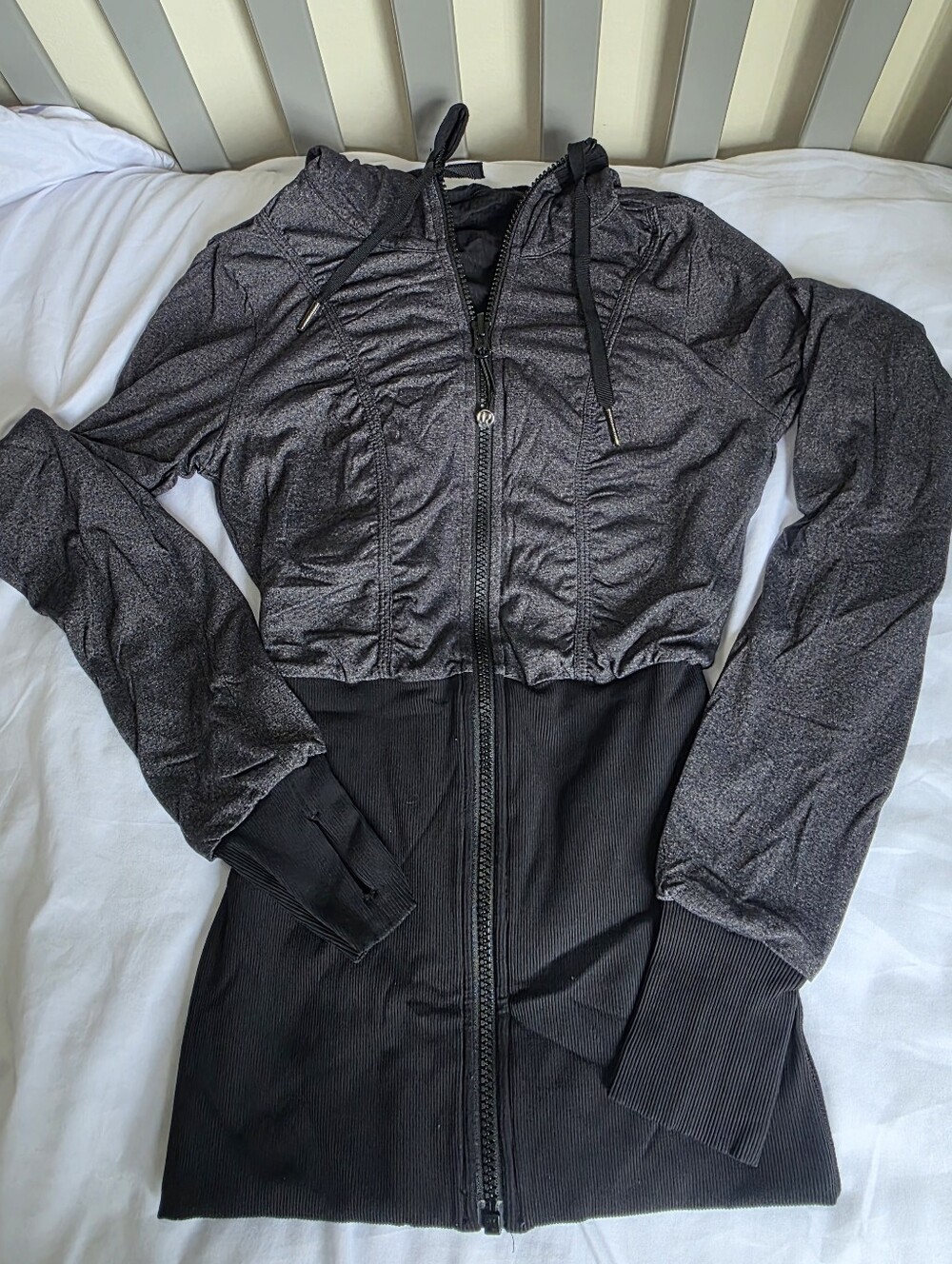 Lululemon Dance Studio Black Hooded Athletic Zip-Up Reversible Jacket Size 2